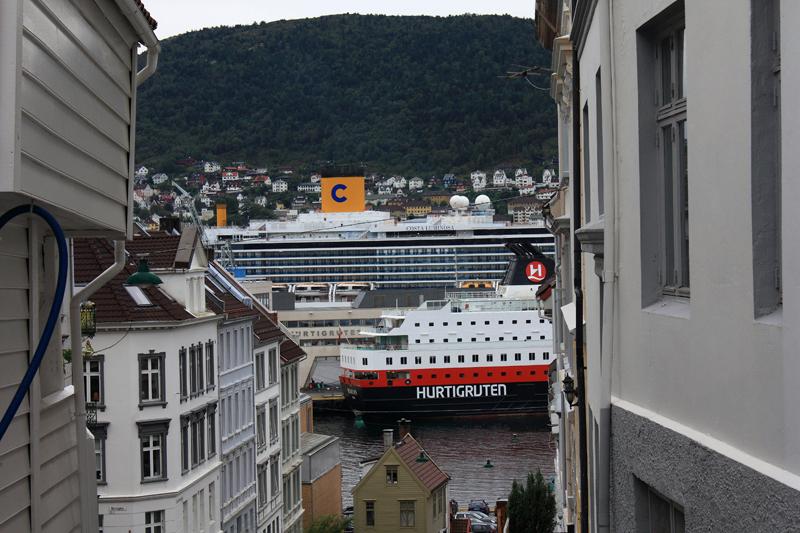 247-Bergen,24 agosto 2011.JPG